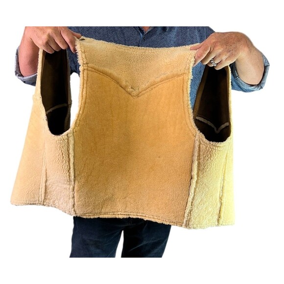 Vintage 1970's Suede Shearling Men's Vest Leather Trim Horn Toggle Buttons M - Picture 3 of 8